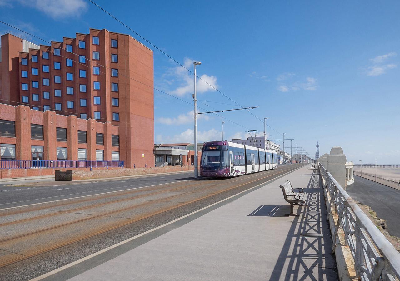 Grand Hotel Блекпул Екстер'єр фото Tram in Blackpool